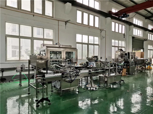 Pleniga maŝina linio